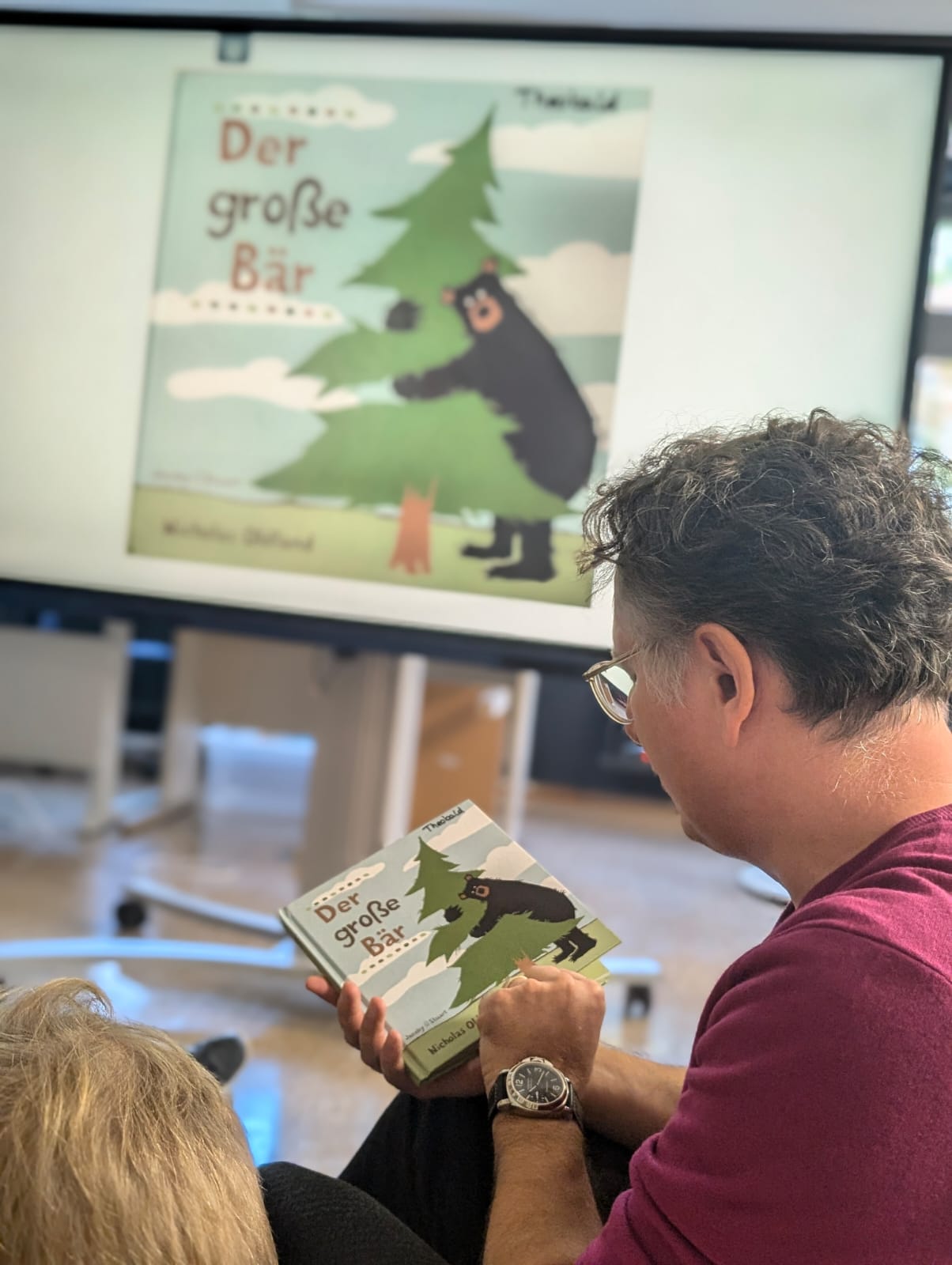 Michael%20Friemel%20-%20Vorleser%20f%C3%BCr%20unsere%20Klasse%201